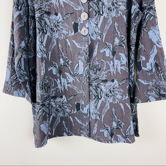 Habitat grey blue linen floral watercolor button front tunic top small - Picture 3 of 6